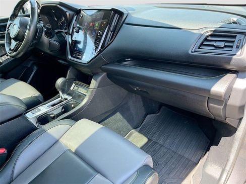 Used 2024 Subaru Ascent Onyx Edition image 29