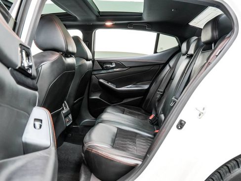Used 2023 Nissan Maxima SR w/ Sport Mat Group FWD image 18