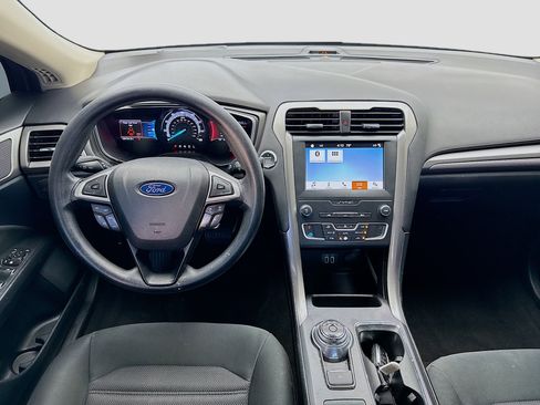 Used 2019 Ford Fusion SE image 14