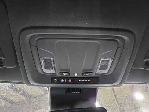 New 2026 GMC Sierra 1500 SLT image 32