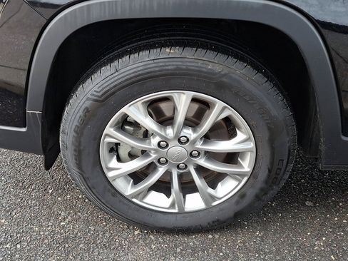 Used 2022 Jeep Cherokee Latitude Lux image 10