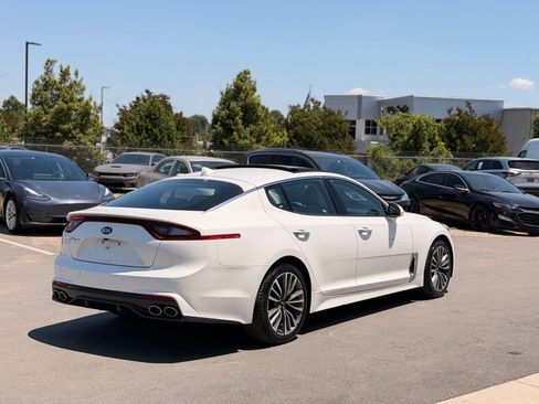 Used 2019 Kia Stinger Premium RWD image 9