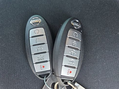 Used 2022 Nissan Sentra SR w/ Lighting Package image 35