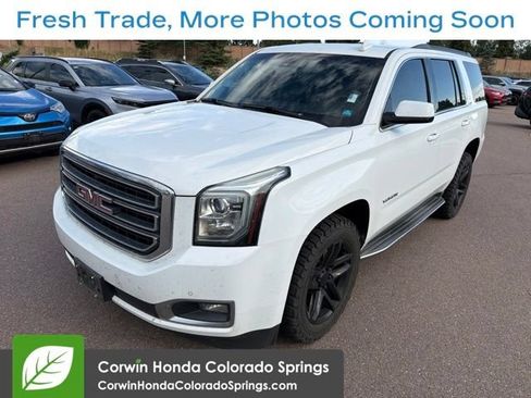 Used 2017 GMC Yukon SLT AWD/4WD image 3