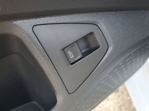 New 2026 Volkswagen Jetta SE FWD image 14
