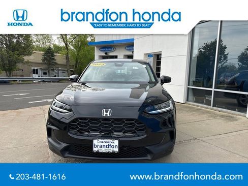 Used 2023 Honda HR-V LX image 2