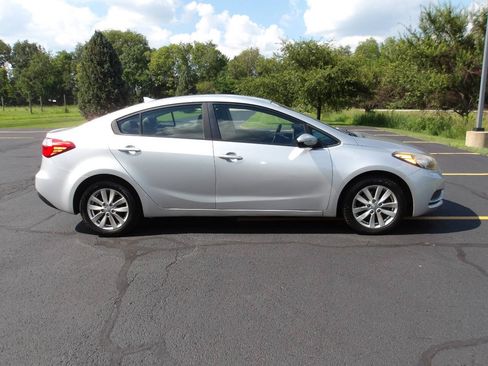 Used 2014 Kia Forte LX w/ Popular Package FWD image 2