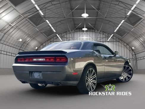 Used 2011 Dodge Challenger RWD image 20