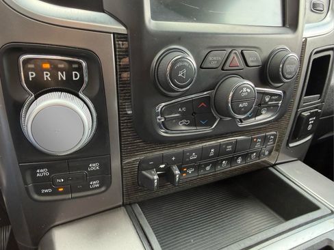 Used 2015 RAM 1500 Limited AWD/4WD image 31