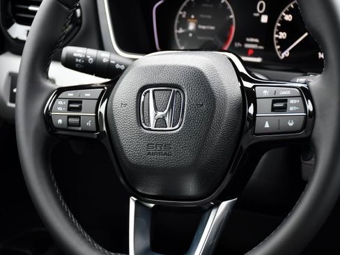 New 2025 Honda Pilot Touring image 25