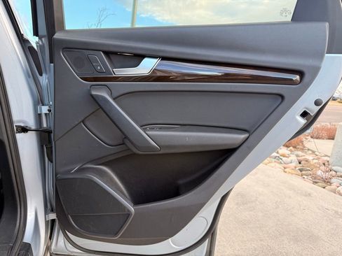 Used 2019 Audi Q5 2.0T Premium w/ Convenience Package image 30