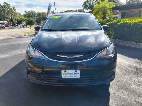 Used 2020 Chrysler Voyager Lxi image 2