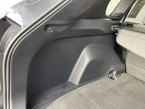 Used 2023 Toyota RAV4 SE image 26