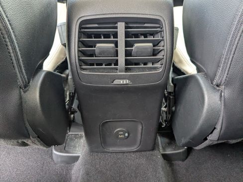 Used 2022 Ford Escape SEL w/ Technology Package FWD image 15