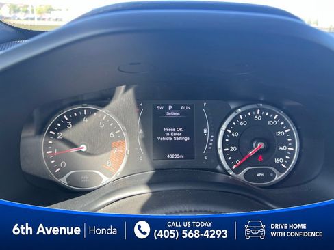 Used 2023 Jeep Renegade Latitude AWD/4WD image 27