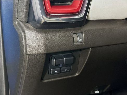 Used 2024 GMC Canyon AT4X image 12