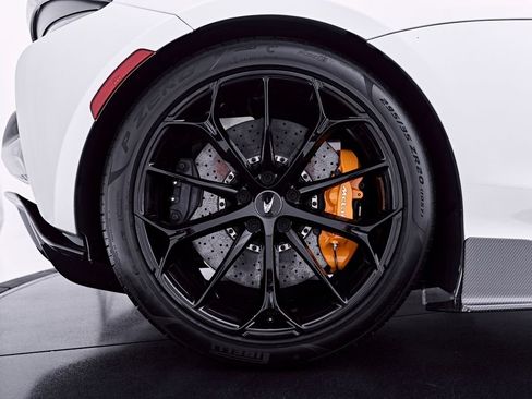Used 2023 McLaren Artura RWD image 41