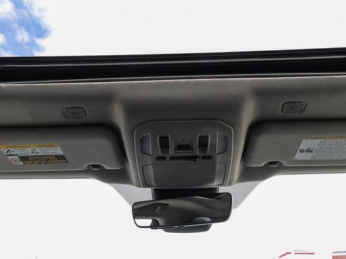 New 2026 Toyota Highlander Limited AWD/4WD image 15