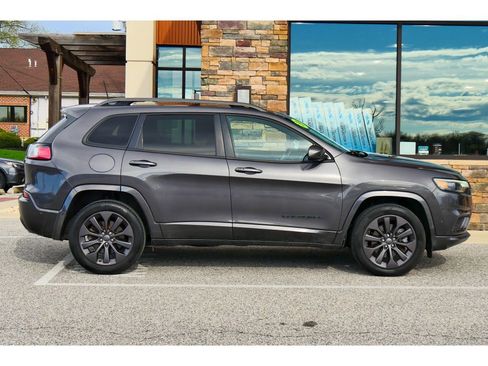 Used 2019 Jeep Cherokee High Altitude image 2