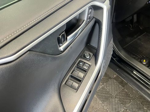 Used 2022 Toyota RAV4 Limited AWD/4WD image 11