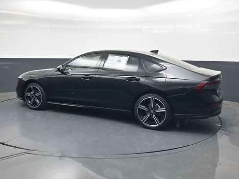 Used 2026 Honda Accord SE image 3