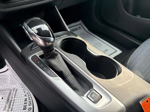 Used 2024 Buick Envista Preferred FWD image 30