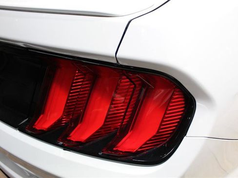 Used 2018 Ford Mustang Premium image 11