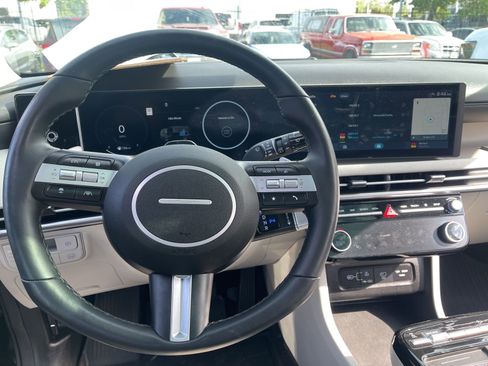 Used 2025 Hyundai Tucson Limited image 7