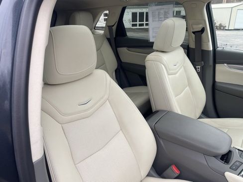 Used 2020 Cadillac XT5 Premium Luxury image 39
