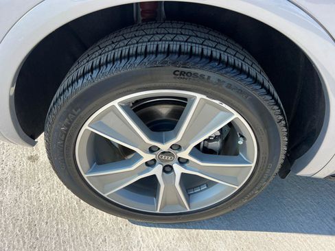 Certified 2025 Audi Q5 2.0T Premium w/ Convenience Plus Package image 17