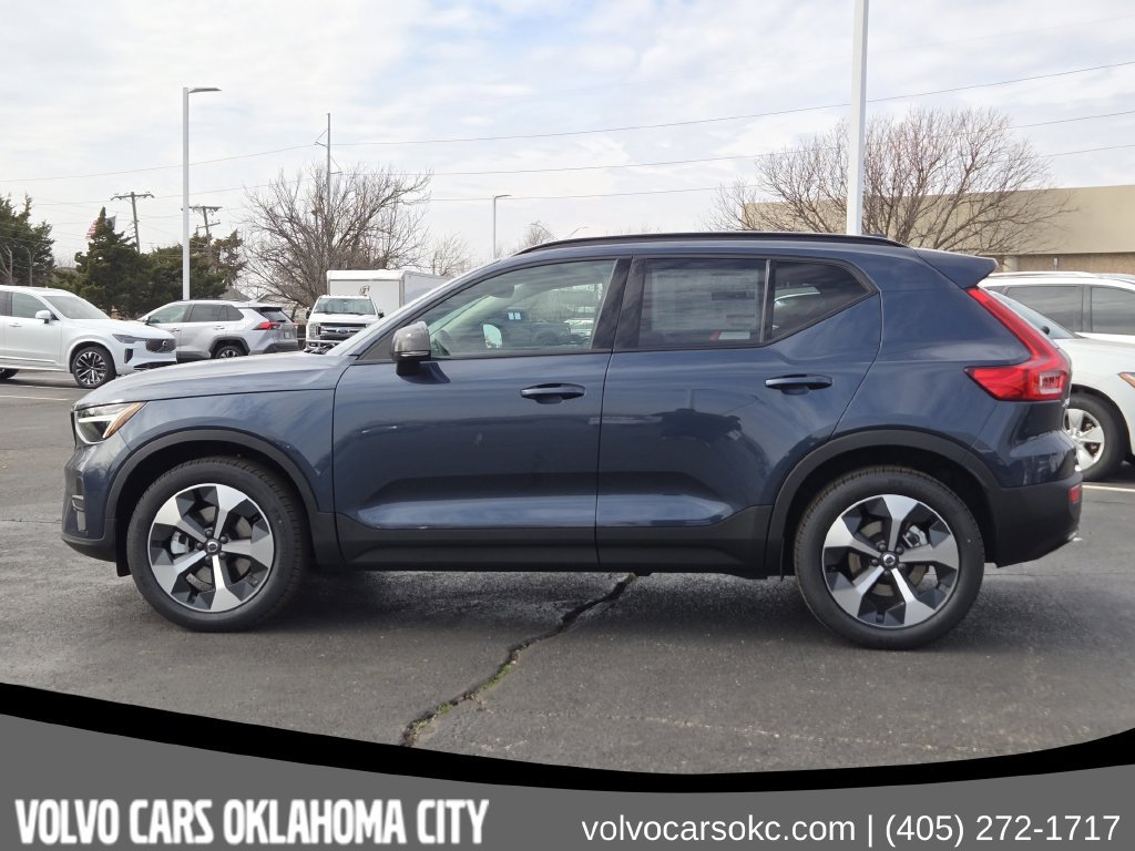Used 2026 Volvo XC40 B5 Core w/ Protection Package Premier AWD/4WD image 3