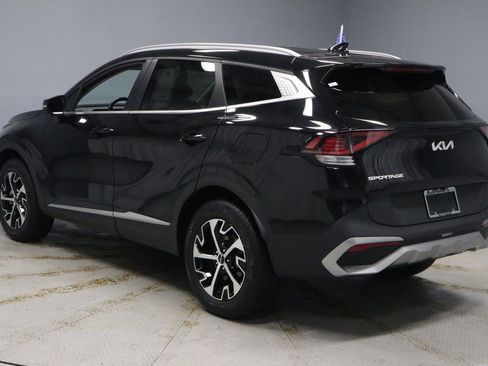 Used 2023 Kia Sportage EX image 8
