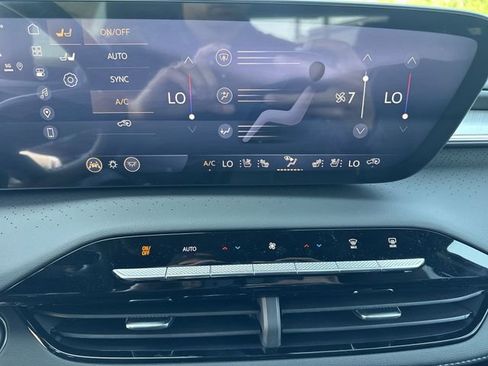 New 2026 Buick Enclave Avenir w/ Super Cruise Package AWD/4WD image 19