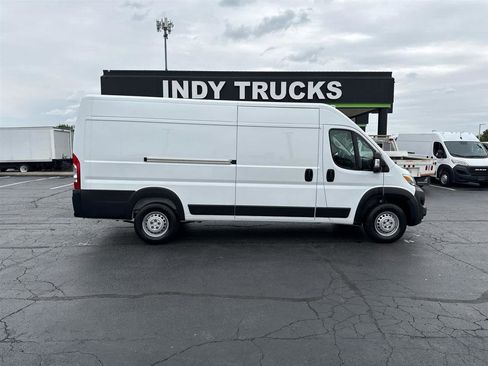 Used 2024 RAM ProMaster 3500 w/ Convenience Group FWD image 1