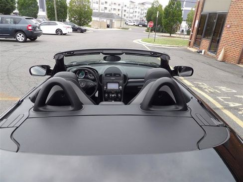 Used 2010 Mercedes-Benz SLK 300 image 22