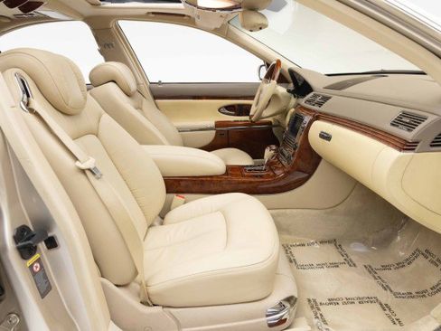 Used 2004 Maybach 57 image 36