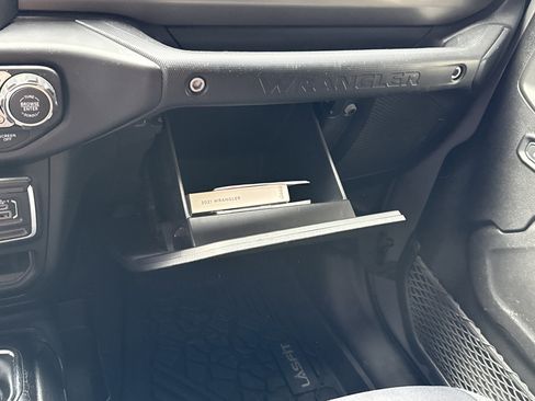 Used 2021 Jeep Wrangler Unlimited Sport image 23