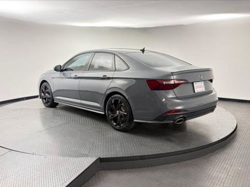 Used 2023 Volkswagen Jetta GLI Autobahn FWD image 6