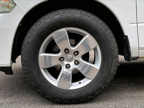 Used 2012 RAM 1500 Express AWD/4WD image 30