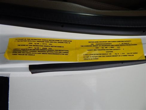 Used 2020 Chevrolet Express 4500 w/ RV Package image 27