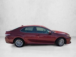 Used 2020 Toyota Camry LE FWD video 4