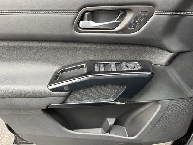 New 2026 Nissan Pathfinder Platinum AWD/4WD image 10
