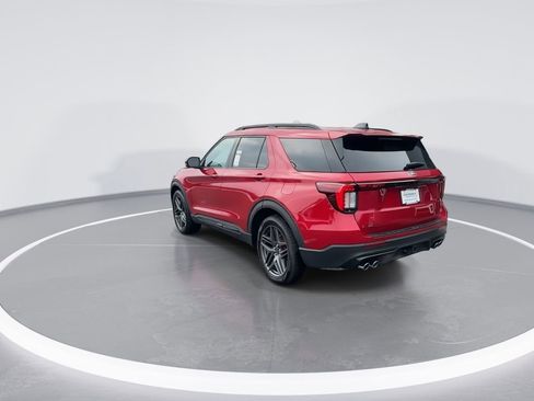 Used 2025 Ford Explorer ST w/ Sun And Sound Package image 7