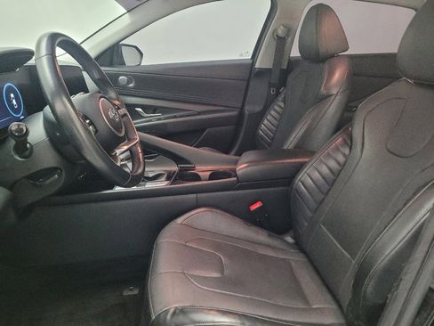 Used 2023 Hyundai Elantra Limited FWD image 17