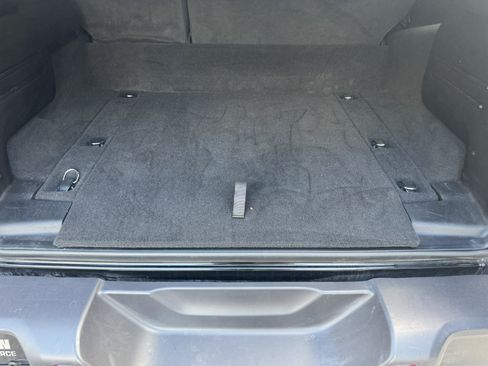 Used 2025 Jeep Wrangler Willys AWD/4WD image 19