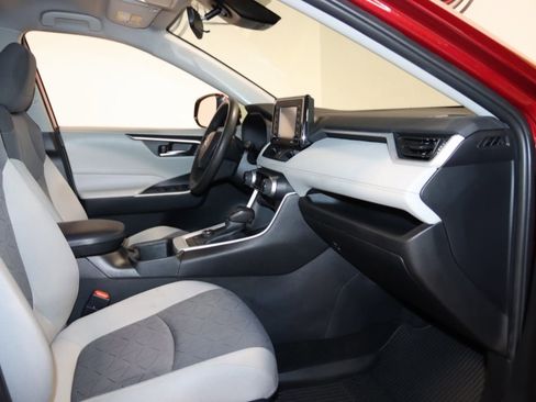 Used 2022 Toyota RAV4 XLE image 55