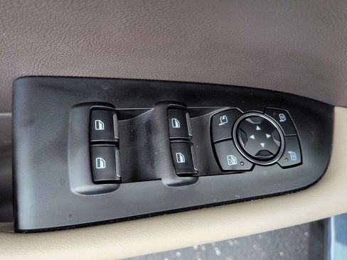 Used 2023 Lincoln Nautilus AWD w/ Premium Package image 14