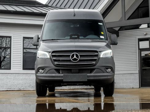 Used 2025 Mercedes-Benz Sprinter 2500 image 6