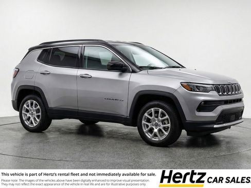 Used 2025 Jeep Compass Limited AWD/4WD image 1