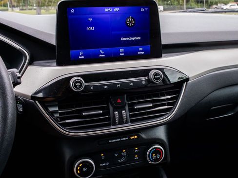 Used 2022 Ford Escape SE image 19